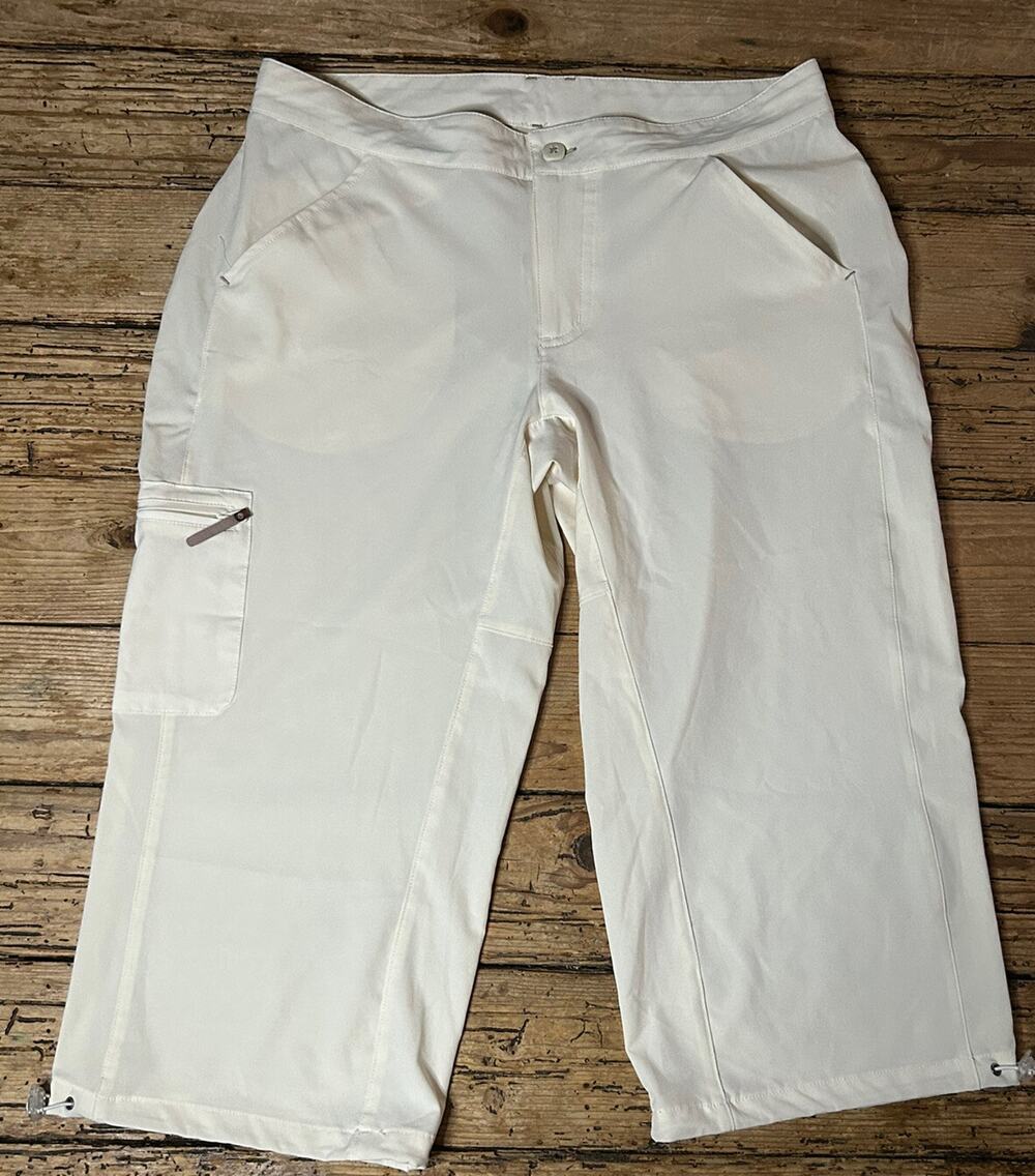 GoLite Women’s Size M Off White Capri Activewear Pants